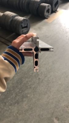 6063 T5 Profili industriali di alluminio anodizzante per telecamere di ispezione montate su rotaie