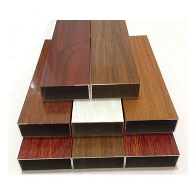 Profili di alluminio estrusi per materiali da costruzione con finitura a grano di legno 6063 t6/t5 di Shengxin