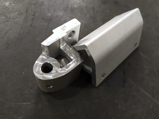 6063 Lega di alluminio Parti per profili di estrusione originali personalizzate con lavorazione CNC