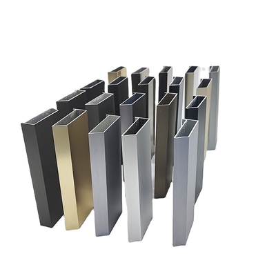 Profili in alluminio per finestre e porte della serie 6000 con finitura superficiale rivestita in polvere