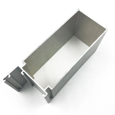 Profili in alluminio rivestiti in polvere resistenti per finestre e porte