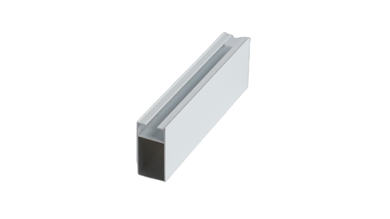0.30 mm Spessore RAL9010 9016 Profili in alluminio rivestiti in polvere per finestre e porte