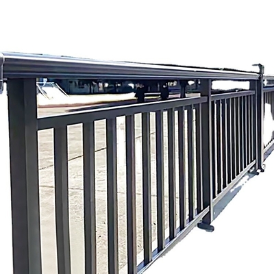 Servizio di taglio Porta di alluminio anodizzata moderna per progettazione di recinzioni metalliche sofisticate