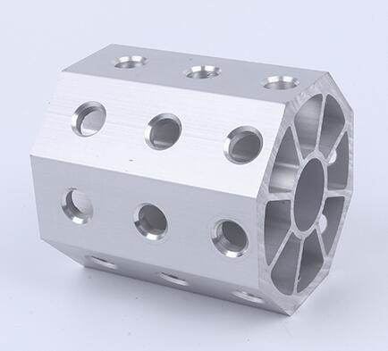 Tubo di alluminio EGT di grado industriale per le linee di assemblaggio della carrozzeria in bianco nell'industria automobilistica