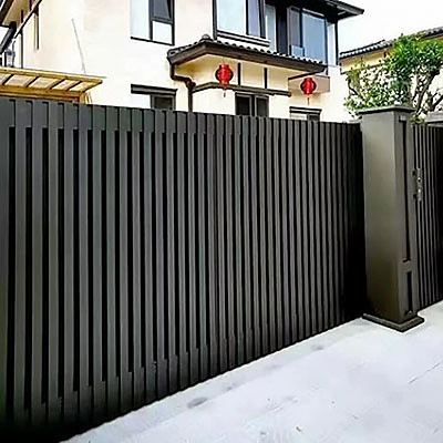 Sistema di recinzione in alluminio Pannello decorativo di cancello in nero con servizio di taglio disponibile