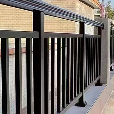 Fermo di fattoria Profilo di alluminio per colore personalizzato Decorative composite panel Fence