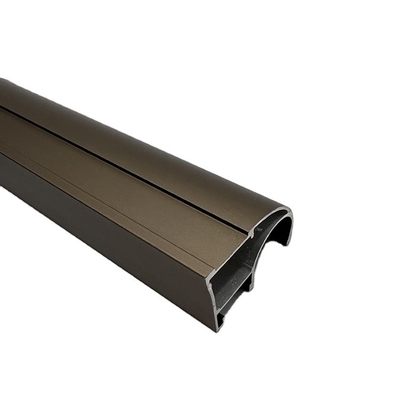 Saldatura di profili di estrusione in lega di alluminio anodizzato in bronzo per finestre e porte