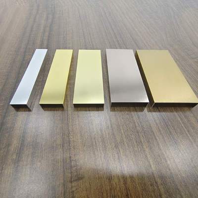 PROFILLO DI ALLUMINIO per porta scorrevole e finestra per armadio in 6063 T5 di Anhui Shengxin