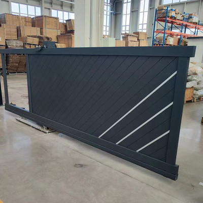 Cornice in alluminio personalizzata per cancelli e persiane soddisfa lo spessore standard GB 0,8 mm-2,0 mm
