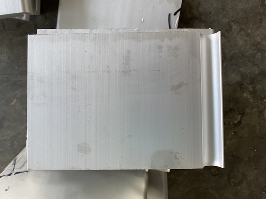 Fresatura di profili di alluminio per estrusione industriale colori personalizzati 6063-T5 telaio in alluminio