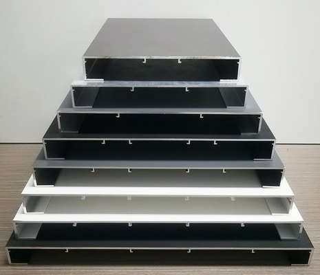 Profilo di estrusione in alluminio con rivestimento in polvere per porta T5 a colori personalizzati nella serie 6000