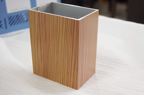 Tubo quadrato in alluminio di colore legno con servizio di saldatura 1.5x0.75mm Spessore personalizzato