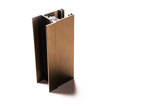 Profili in alluminio per porte e finestre