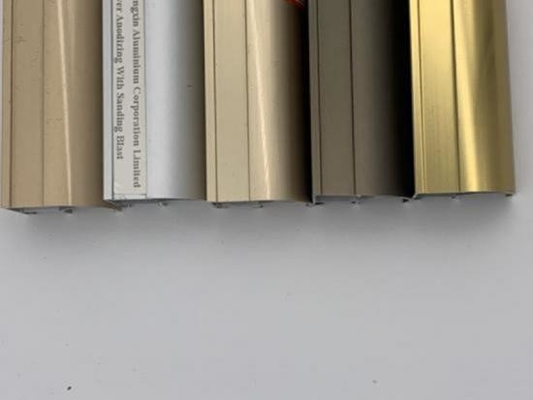 Profilo di alluminio a colori personalizzati per porte e finestre per armadietti di mobili nello standard GB