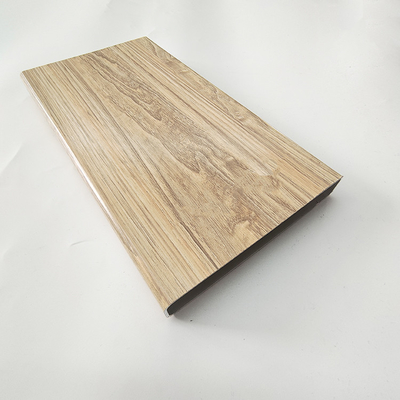 5.8-6.0M Lunghezza Profili di estrusione in alluminio a grano di legno 3D per finestre porte pergola pavimento