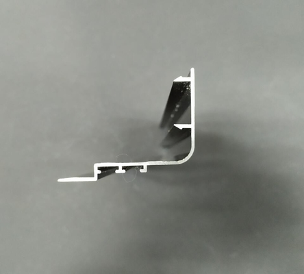 Composizione chimica Profili in lega di alluminio per porte e finestre Lunghezza 5.8-6.0M