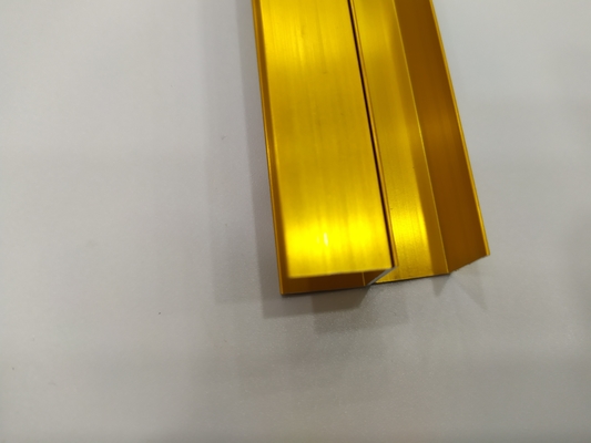 Spessore personalizzato Striscia di profilo in alluminio dorato con profilo in alluminio U Channel
