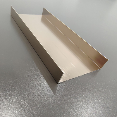 0Spessore di.30 mm Profilo di alluminio anodizzato personalizzato per ringhiera di vetro a forma di U