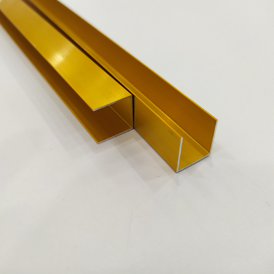 0Spessore di.30 mm Profilo di alluminio anodizzato personalizzato per ringhiera di vetro a forma di U