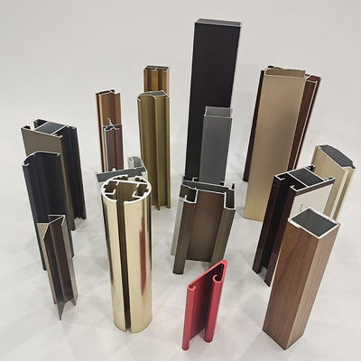 Profili in alluminio per finestre e porte Tolleranza di fabbricazione ±3% Lunghezza 5,8-6,0M