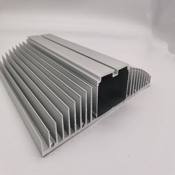 Perforazione per foratura di alluminio estruso Sink di calore 0,8 mm-2,0 mm per macchine di Shengxin