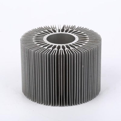 Perforazione per foratura di alluminio estruso Sink di calore 0,8 mm-2,0 mm per macchine di Shengxin