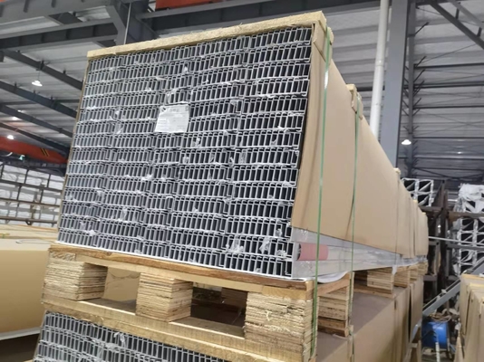 Cornice solare in alluminio personalizzata per le esigenze di lavorazione decorativa e punzonatura