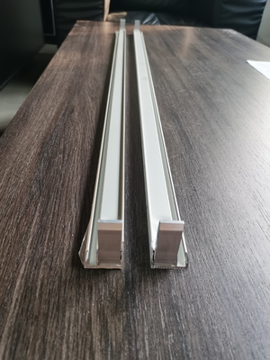 Temperature T3-T8 Shengxin Led Profile Materiale metallico di estrusione in alluminio per lampadina in forma di traccia U