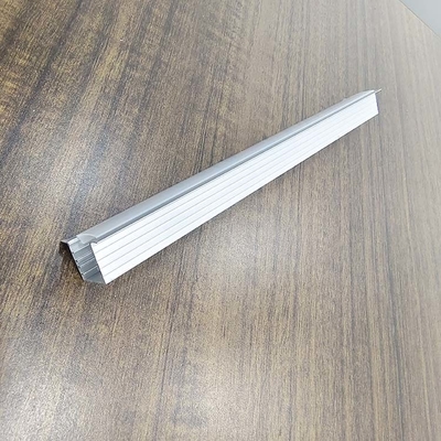 Profili LED in alluminio personalizzabili per illuminazione decorativa, perforazioni e processi CNC