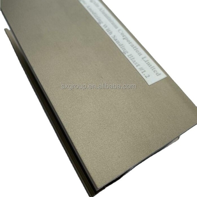 Pergola bioclimatica in alluminio La soluzione ideale per l'aria aperta con 6063 6061 alluminio