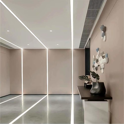 Profilo LED in alluminio a colori personalizzati per illuminazione a strisce a LED in lunghezza da 5,8 a 6,0 M