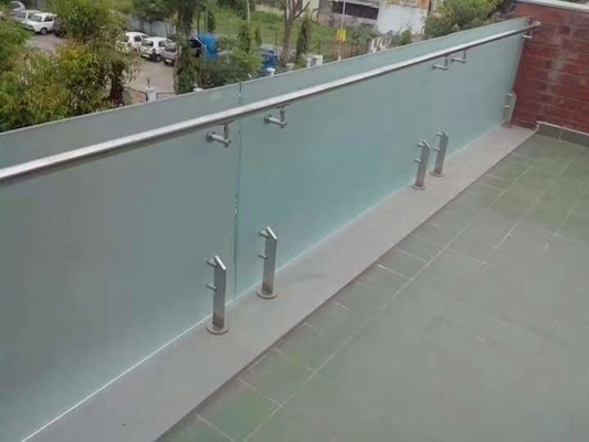 Pavimento montato customizabile di alluminio U Canale di vetro ringhiera per il design senza cornice
