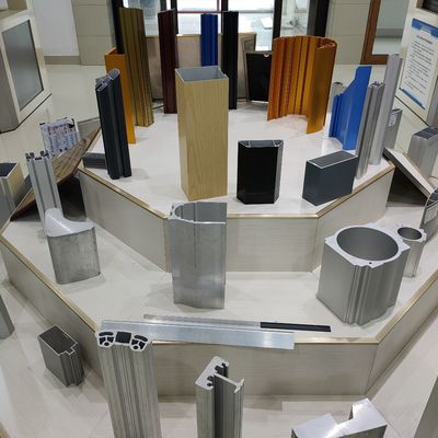 Servizio di saldatura esperta per profili architettonici in alluminio a tolleranza ±1% in Colombia