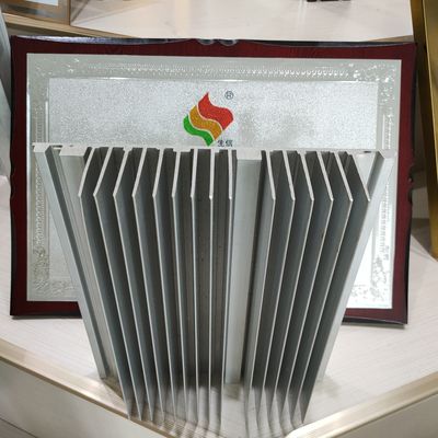 Profili di alluminio estrusi per dissipatori di calore anodizzati personalizzati
