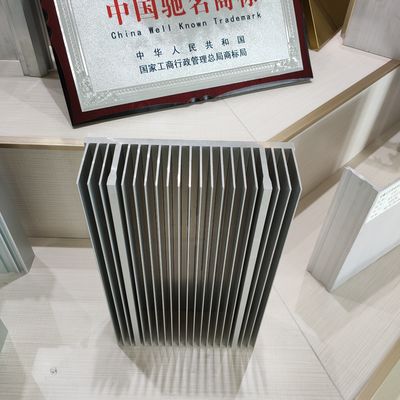 Profili di alluminio estrusi per dissipatori di calore anodizzati personalizzati