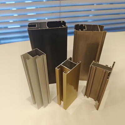 Profili in alluminio T5 T6 6063 personalizzati per armadio in diversi colori