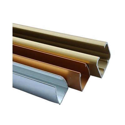 Profili di alluminio di design moderno per porte e finestre