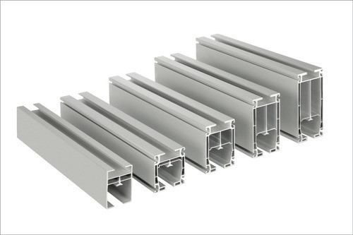 Profili industriali di alluminio per estrusione dell'alluminio soddisfano la lunghezza standard GB 5.8-6.0M