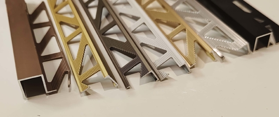 Colori personalizzati Shengxin Profilo in alluminio a forma di T per la gonna del pavimento e il telaio della finestra