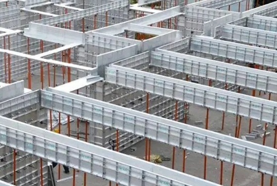 Sistema di mattonatura in alluminio per edifici e colonne con profili di spessore 0,8 mm-2,0 mm