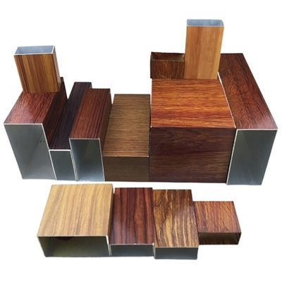 Profili di alluminio in legno di legno Legatura di costruzione tubo rettangolare Lunghezza 5.8-6.0M