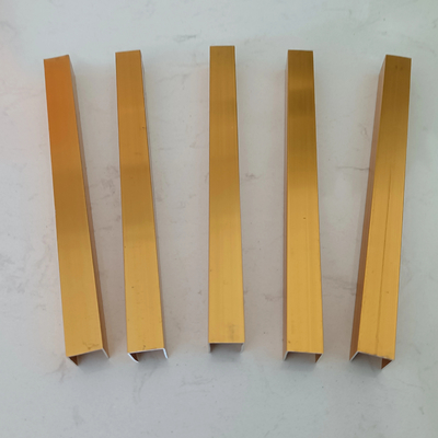 Canali U in alluminio dorato lucidato per profili di fabbricazione di cornici in alluminio 6063-T5