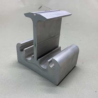 GB5237.1-2008 Standard Side Opening Cnc Machines Parti in alluminio per alloggiamento del motore ferroviario