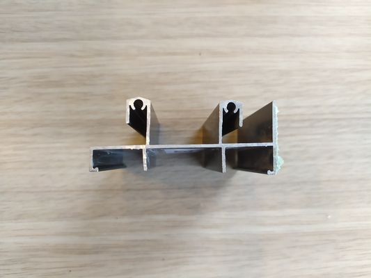 Temper T5 Aluminium Alloy Windows 6063 Aluminium Alloy Extrusion per il mercato boliviano