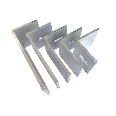 Brackets di montaggio di pannelli solari in alluminio a forma di L 80x40x40 mm per applicazioni all'aperto