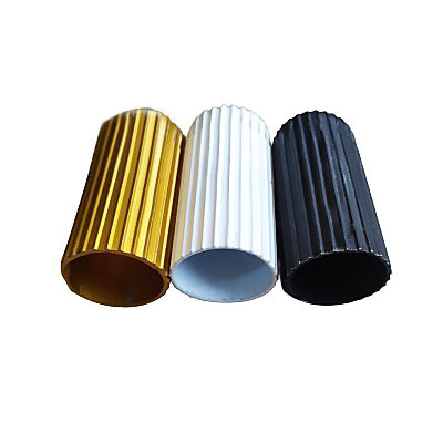 5.8-6.0M Lunghezza Tubi a tenda circolari in alluminio 6063 T5 Anodizzazione in oro è legata