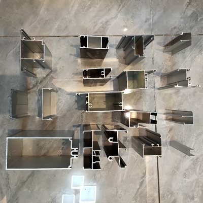 Profilo di alluminio 6063 6061 personalizzato per porte e finestre in serie 6000 di alto livello