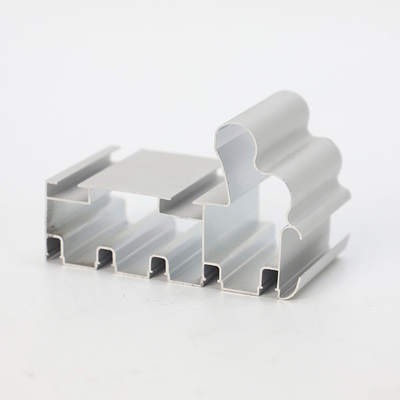 Fabbricazione di profili di estrusione di alluminio per decorazioni architettoniche rivestite in PVDF