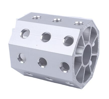 Profili di estrazione di alluminio personalizzati per parti di lavorazione CNC