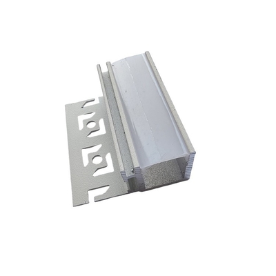 Profilo di estrusione in alluminio a LED di spessore personalizzato per display a LED di lunghezza 5,8-6,0 M